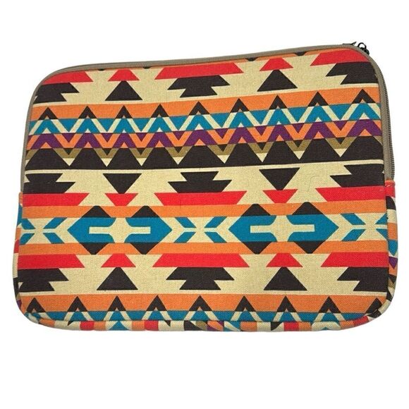 Aztec Style Computer Cover. - Picture 1 of 8